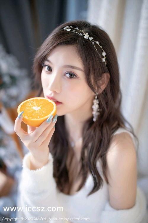 国产雪糕小美女图片视频,夏日清凉新宠，甜蜜视觉盛宴